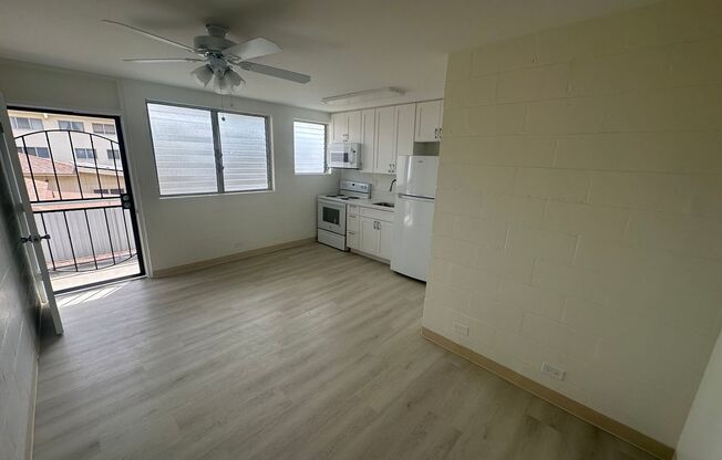 1 bed, 1 bath, $1,600, Unit 4