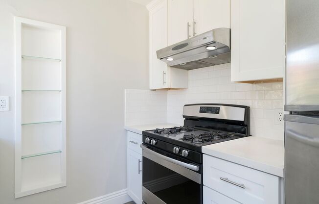 1 bed, 1 bath, $1,795, Unit 2E