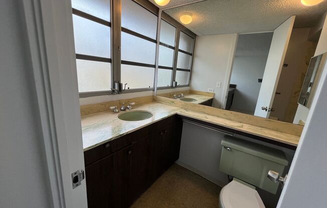 2 beds, 2 baths, $2,600, Unit # 3W