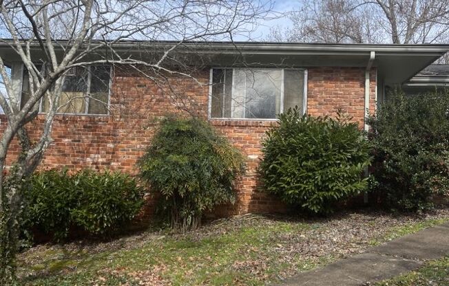 7131 HOLLAND LN