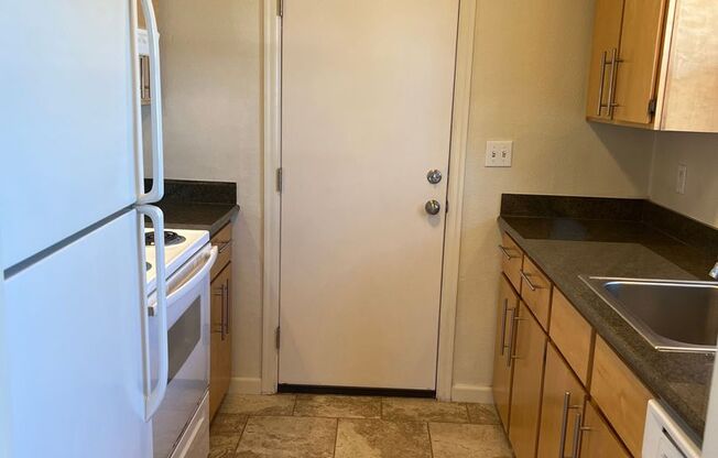 1 bed, 1 bath, $1,495, Unit 6535 - 1