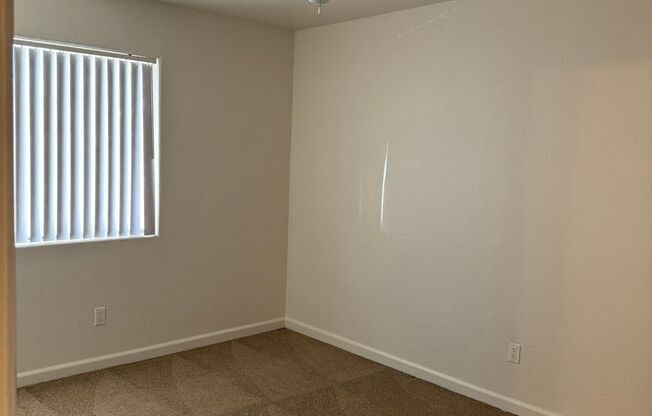 1 bed, 1 bath, 592 sqft, $1,129, Unit 185