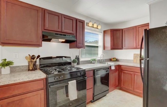 Apartment With A Large Kitchen | Woodland Park Apartments in Williamsport | Williamsport Apartments