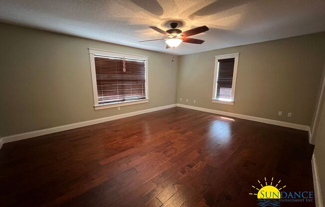 3 beds, 2 baths, $2,300