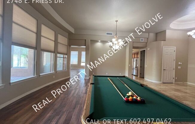 2748 E FRIESS DR