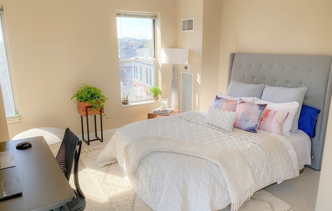 2 beds, 1 bath, 1,084 sqft, $5,500, Unit 608