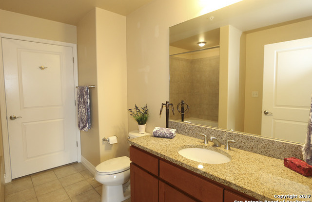 1 bed, 1 bath, $2,050, Unit # 301