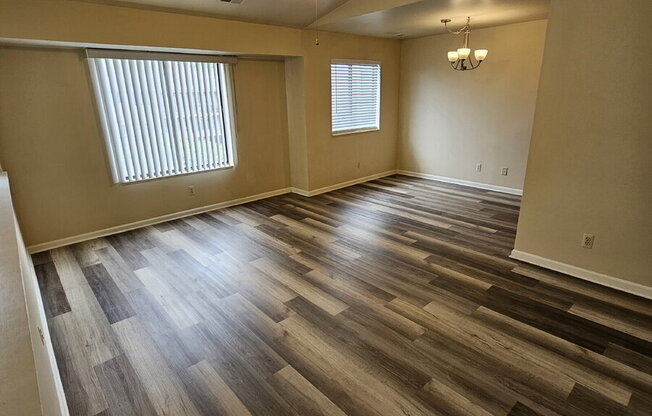 30719 HIDDEN PNES LN