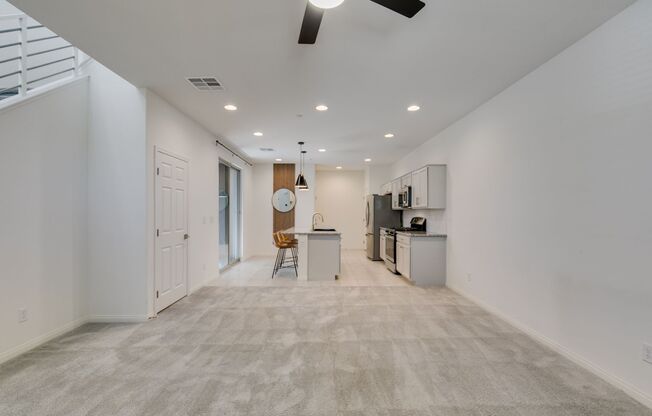 3 beds, 2.5 baths, $1,895