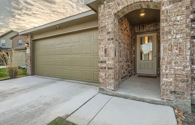 *4/2 Single Story w/ Fantastic Amenities* Redbird Ranch ~ Move in Ready! Close to Lackland!