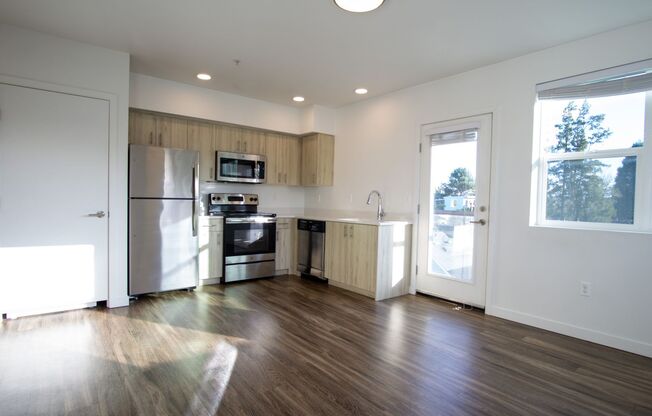 037 - 1834 Apartments