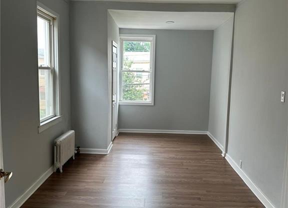 3 beds, 1 bath, 828 sqft, $3,000, Unit 1