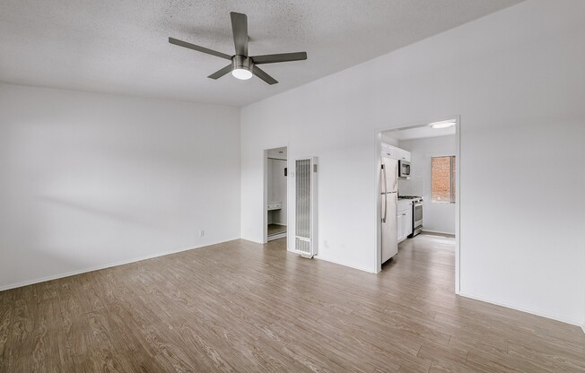 Studio, 1 bath, 493 sqft, $1,545, Unit 15