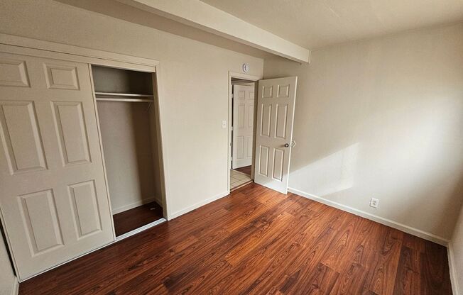 2 beds, 1 bath, $1,800, Unit 321