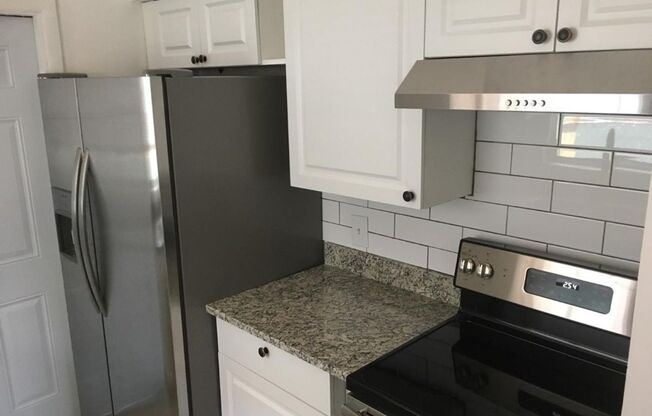 Remodeled 3 bedroom / 2 bath in Coquina Key Area - St Pete