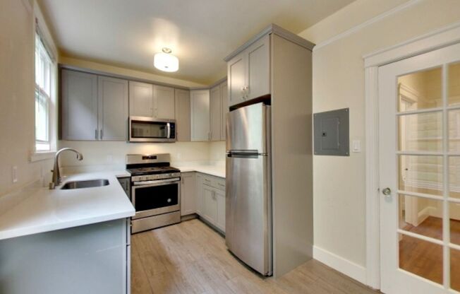 830 Hayes Street (1321R)