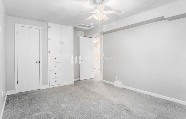 2 beds, 1 bath, $1,400