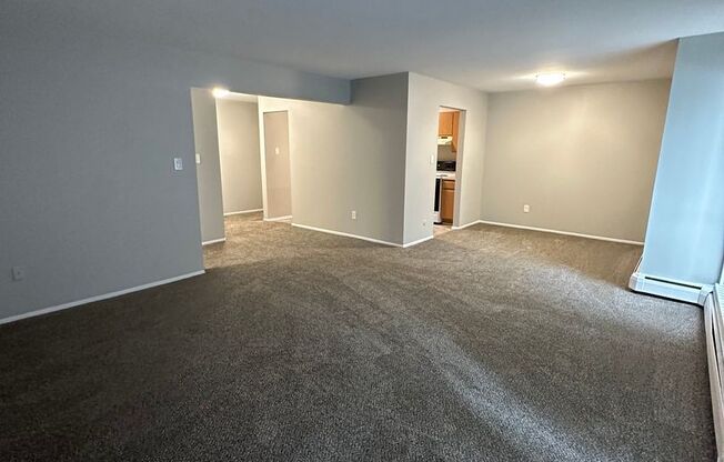 2 beds, 1 bath, 900 sqft, $1,285, Unit 117