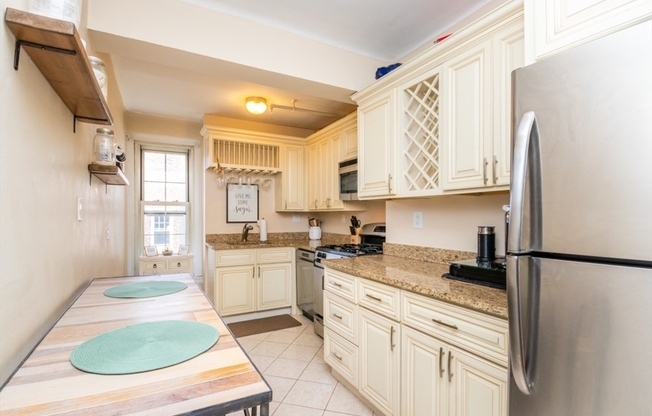 1 bed, 1 bath, 722 sqft, $2,600, Unit 603