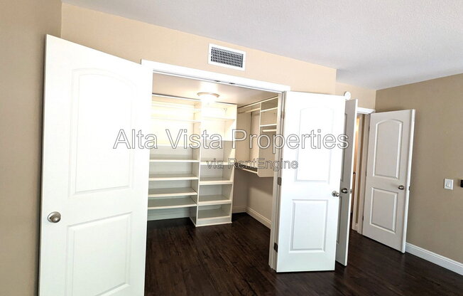 5 beds, 3.5 baths, 2,410 sqft, $5,995