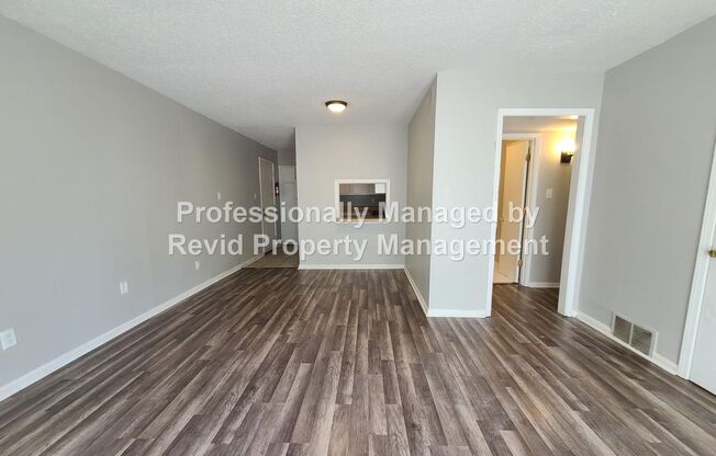 2 beds, 1 bath, $750, Unit BARRINGTON 147 #02