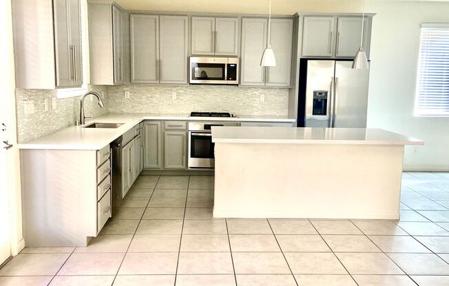 HENDERSON PROPERTY IN CADENCE WITH HARDWOOD FLOORS AND UPGRADES