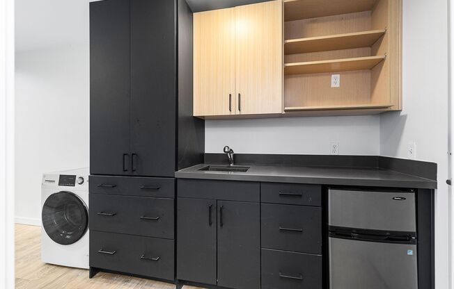 Studio, 1 bath, 187 sqft, $915, Unit 212