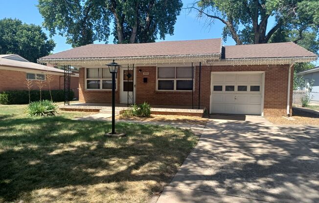 Lovely 3 bedroom / 1 bath home on Northwest side