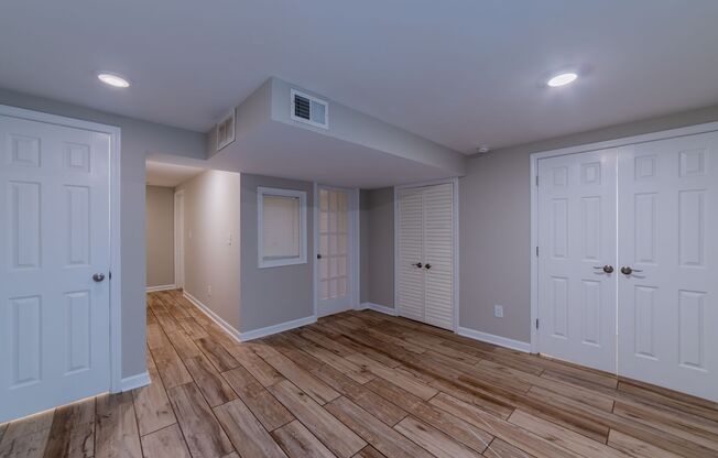4 beds, 2 baths, 1,500 sqft, $1,995, Unit 712HCO