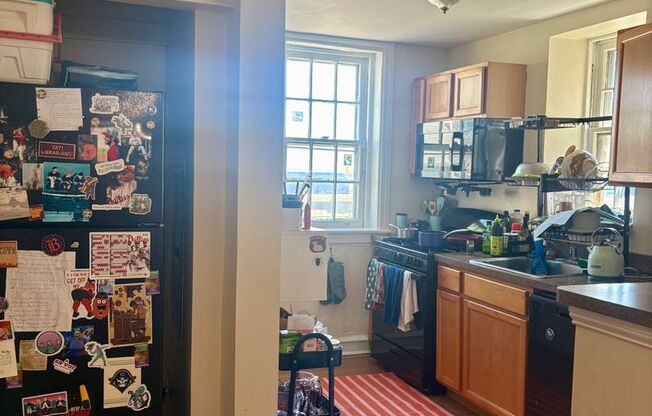 3 beds, 1 bath, 1,425 sqft, $1,625, Unit 4845-B2