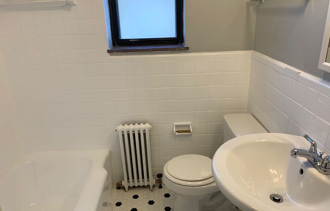3 beds, 1 bath, 1,000 sqft, $2,380, Unit 6236 Fifth Ave. #200A