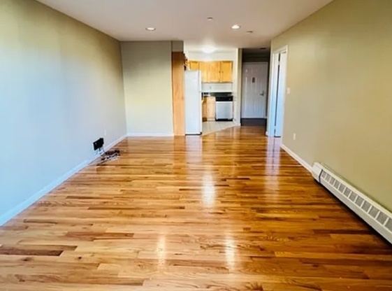 1 bed, 1 bath, $2,500, Unit 5-E