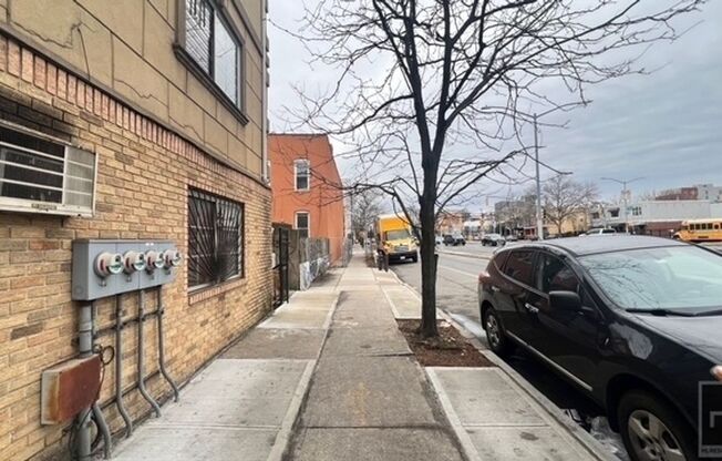 3 beds, 1 bath, $3,454, Unit 3