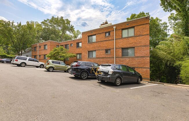 Parkside Living in Takoma Park – 1, 2 & 3 Bedroom Homes at 702 Chaney Dr