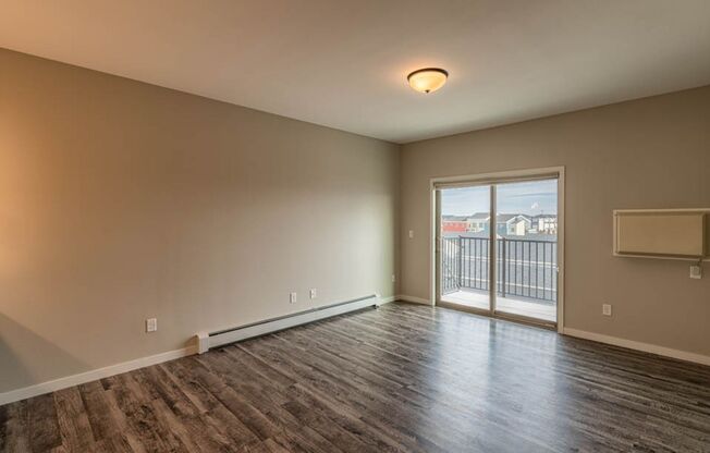 1 bed, 1 bath, 693 sqft, $1,185, Unit 215
