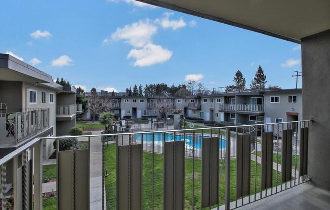 471 ACALANES DR