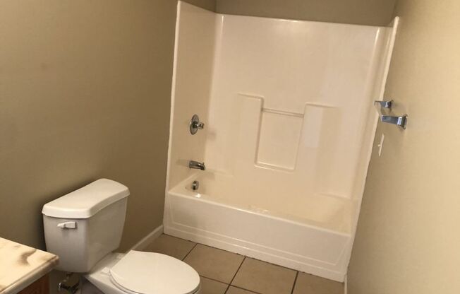 3 beds, 2.5 baths, 2,640 sqft, $1,795, Unit 526