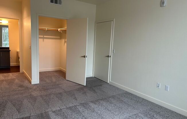 2 beds, 2 baths, 890 sqft, $2,565, Unit 310