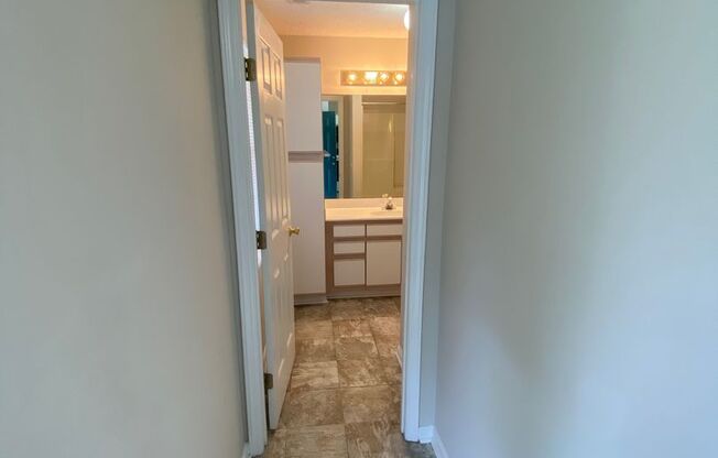 1 bed, 1 bath, 765 sqft, $1,000, Unit 2744-7