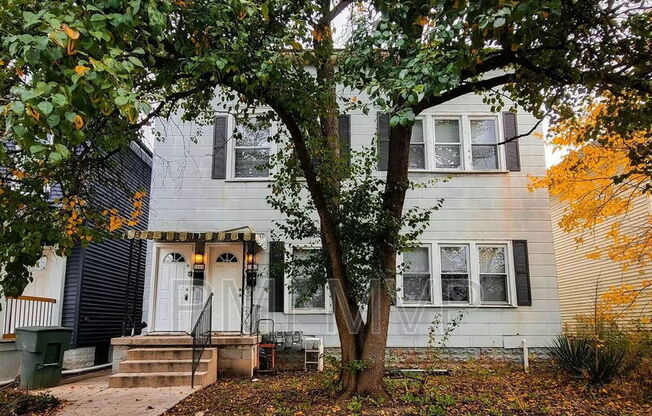 2564 Deming Ave