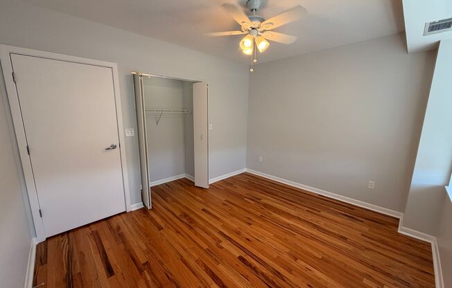 2 beds, 1 bath, 1,000 sqft, $2,200, Unit 204