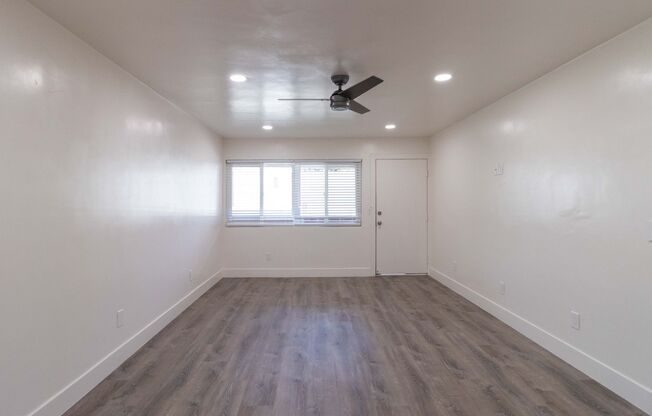 2 beds, 1 bath, 720 sqft, $2,600, Unit M_L