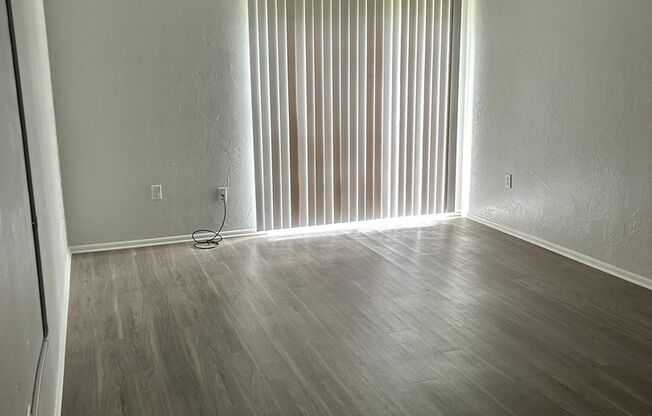1 bed, 1 bath, 745 sqft, $1,175, Unit F4