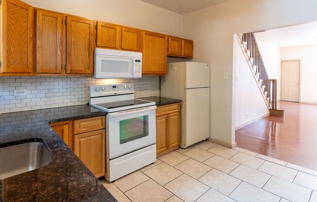 3 beds, 1 bath, $1,600