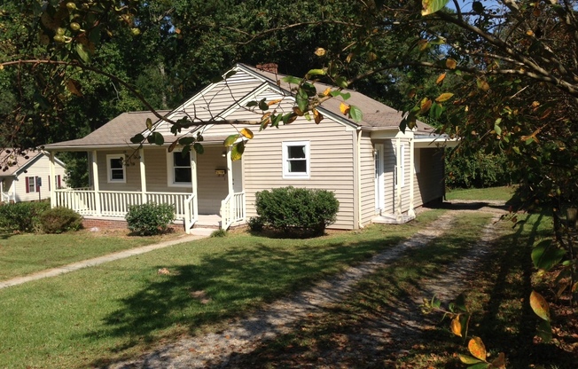 Charming 3 bedroom home in the heart of downtown Fuquay Varina