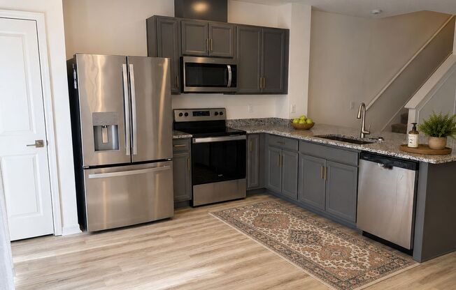 Spacious 3Bd 2.5Bth Mirabella Townhome Available Now! Community Pool!