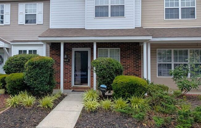 Charming, townhome located in the Bennington Place Community in Charlotte!
