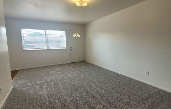 2 beds, 1 bath, 675 sqft, $708, Unit 430 Winfield-Unit 03