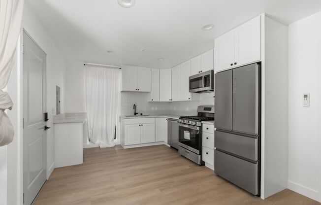 Studio, 1 bath, 360 sqft, $1,995, Unit 2654 - 102