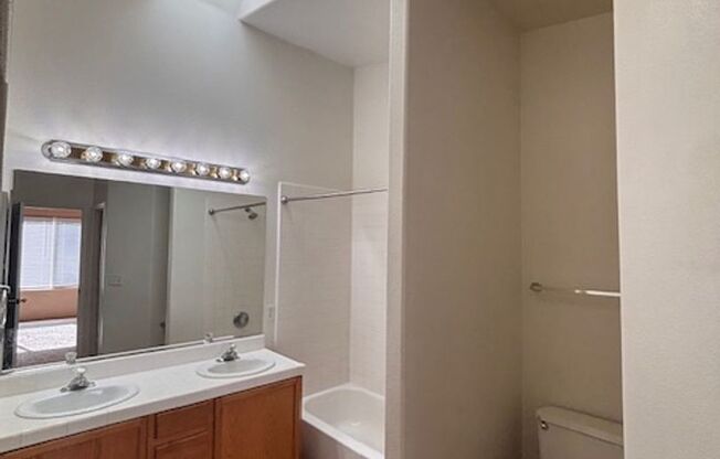 3 beds, 2 baths, $2,300